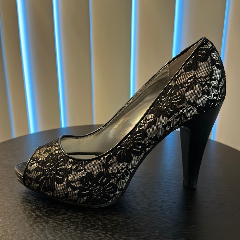 Rampage Pamela Lace Heels